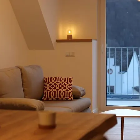 Helles Apartment Mit Balkon In Toplage! Verbandsgemeinde Verbandsgemeinde Traben-Trarbach Buitenkant foto