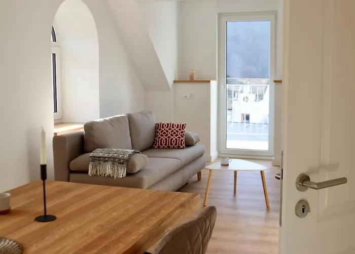 Helles Apartment Mit Balkon In Toplage!