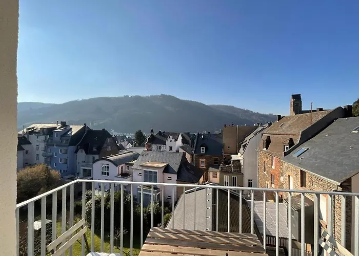 Helles Apartment Mit Balkon In Toplage!