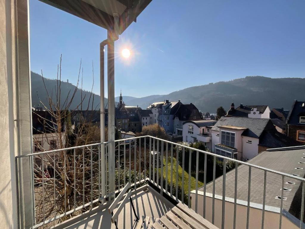 Helles Mit Balkon In Toplage!